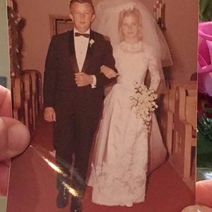 Cleaned/sealed,3000beads/crystals/appliqué lace